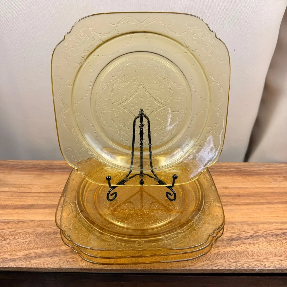 Vintage Federal Glass Yellow Madrid 7.25